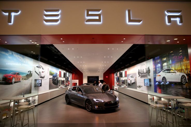 Missouri court rules against Tesla selling at its own dealerships in the state