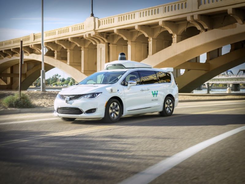 Driverless Waymo One Service Goes Public in Phoenix