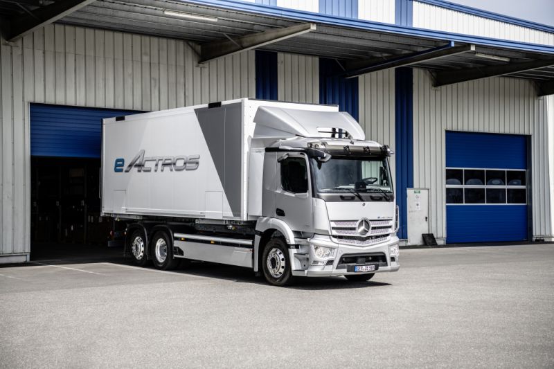 Mercedes-Benz Trucks Reveals its eActros Zero Emissions Electric Truck for Europe