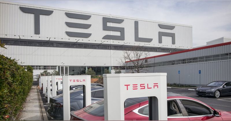 Tesla Delivers a Record 936,000 Vehicles in 2021, its Highest Ever Yearly Total