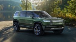 Rivian Notifies Reservation Holders That the R1S Electric SUV Will Be Delayed Until Mid-2022